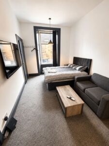 2 bedroom heart of Southside Glasgow