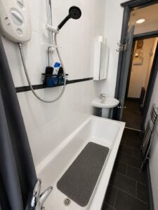 2 bedroom heart of Southside Glasgow